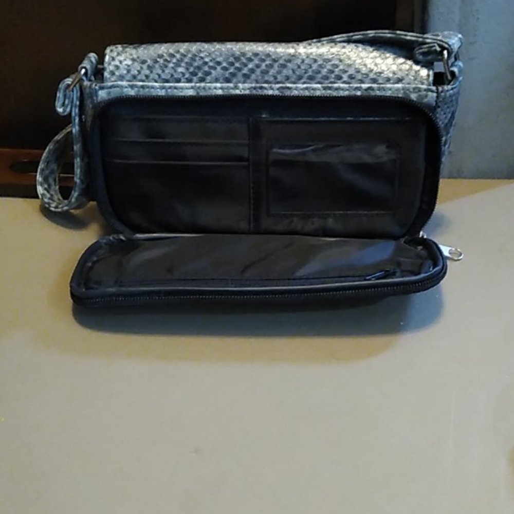 N Y Collection - Picture 2 of 7